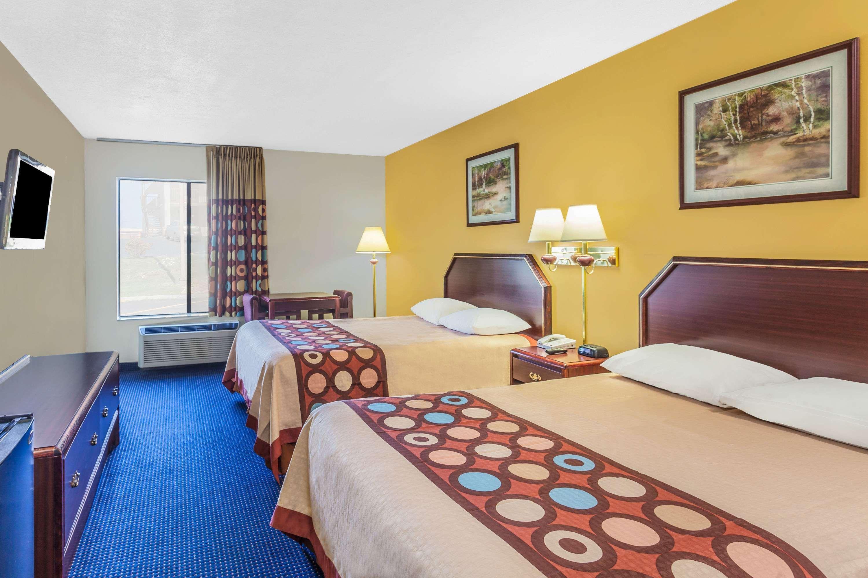 Hotel Super 8 By Wyndham Morristown/South Esterno foto