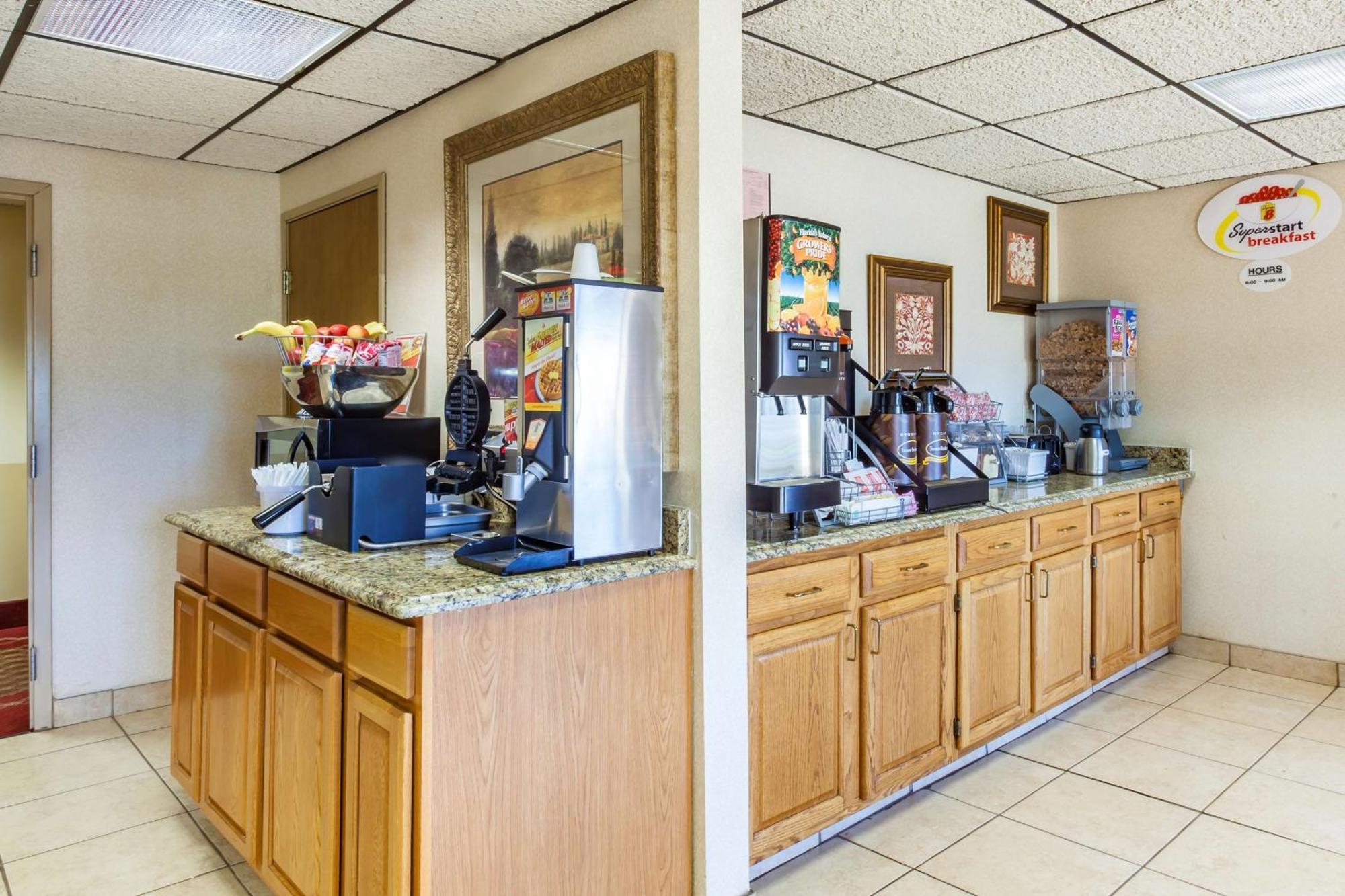 Hotel Super 8 By Wyndham Morristown/South Esterno foto